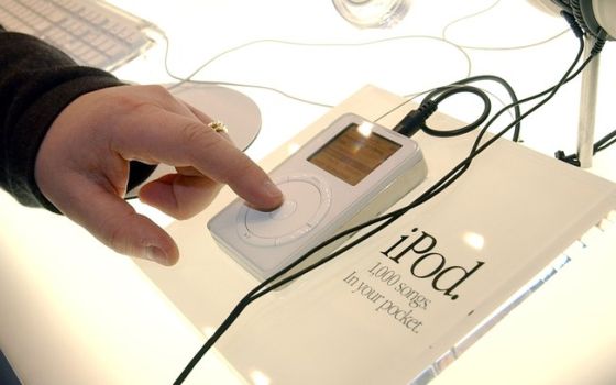 iPod等音乐播放器改变了人们听音乐的方式，如今却在智能手机的冲击下不断沉沦