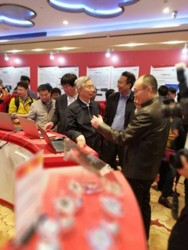 胡伟武：为什么龙芯不肯与国外巨头合资