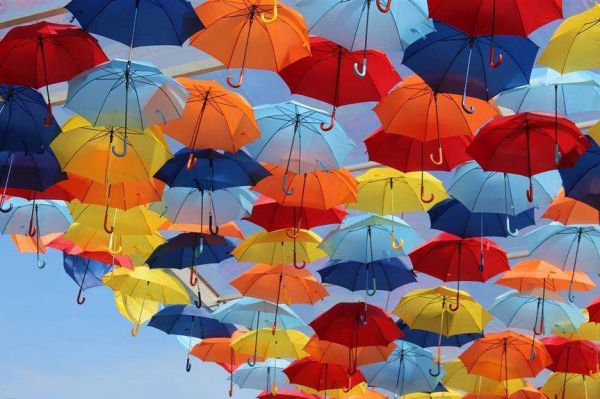 共享雨伞“春笋”获500万天使轮融资 能叫板单车和充电宝？