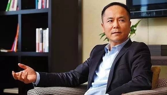 年纪轻轻父母双亡 渔村少年放弃金饭碗 35岁白手起家身家上百亿