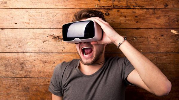 日本*情之王成创业明星 竟然被大学争鲜邀请做演讲？