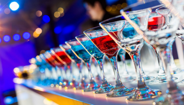 心理学与产品设计04：「鸡尾酒会效应」与「用户信任」