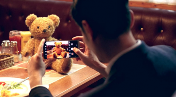 视频营销如何去油腻 华为这支心意视频告诉你