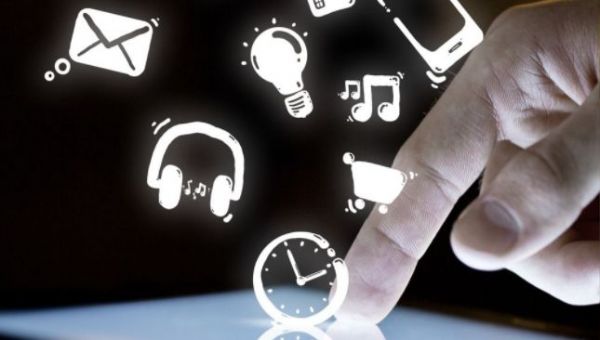 荔枝微课、新世相、千聊轮番刷屏,我们都成朋友圈微商?