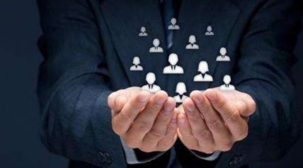 荔枝微课、新世相、千聊轮番刷屏,我们都成朋友圈微商?