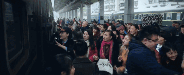 苹果催泪春运大片《三分钟》，竟是陈可辛用iPhoneX拍的