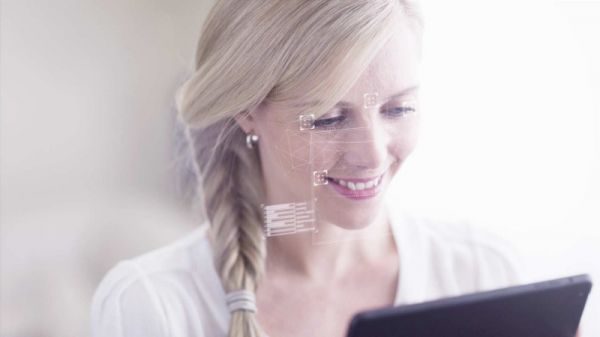 如何利用人工智能设计更好的用户体验？