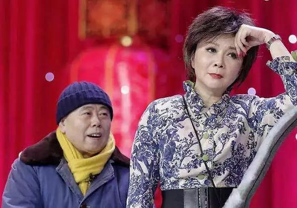 从李谷一到肖战，38年的春晚经历了哪些改变？