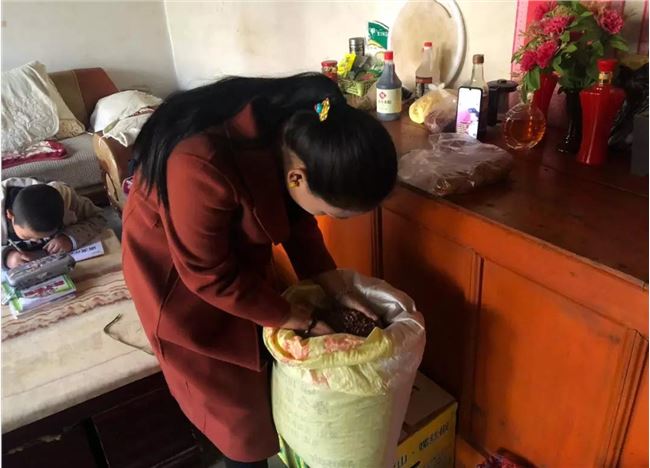 每三个人中一个用快手，甘肃舟曲藏族网红卖货记